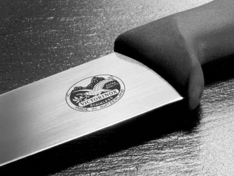 Μαχαίρι ξεκοκαλίσματος 12cm με καμπύλη στενή λάμα λαβή Fibrox, Victorinox 5.6603.12, ΜΑΥΡΟ